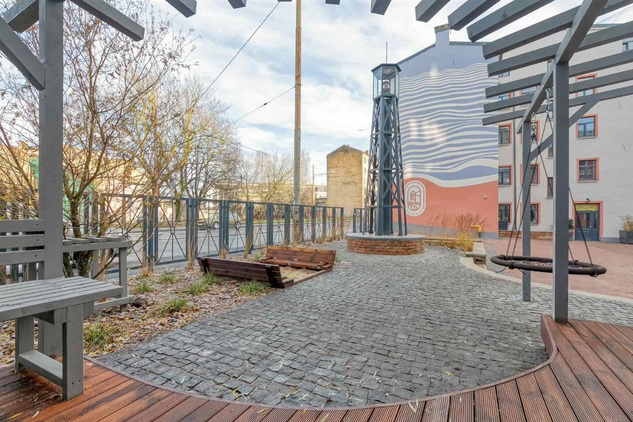 Premium Apartment In Quiet & Historical Area Riga Exterior photo